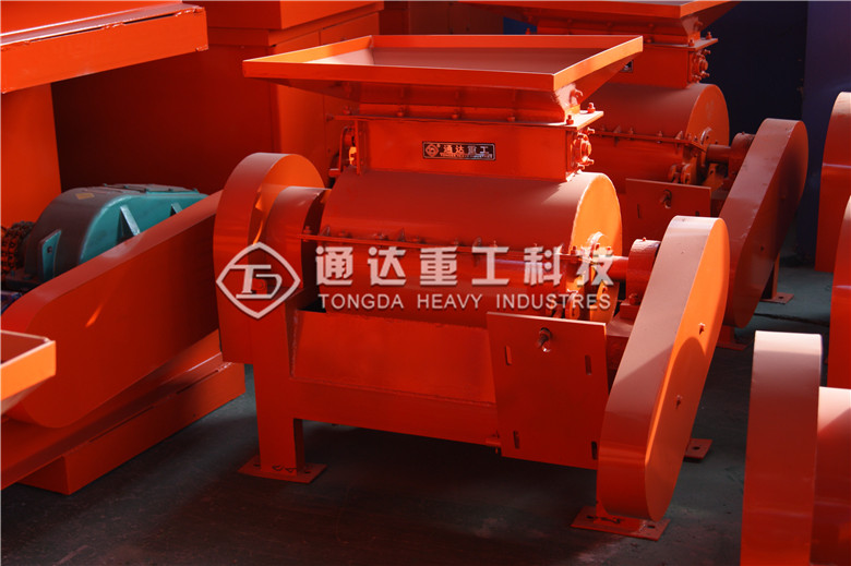 尿素粉碎機(jī)